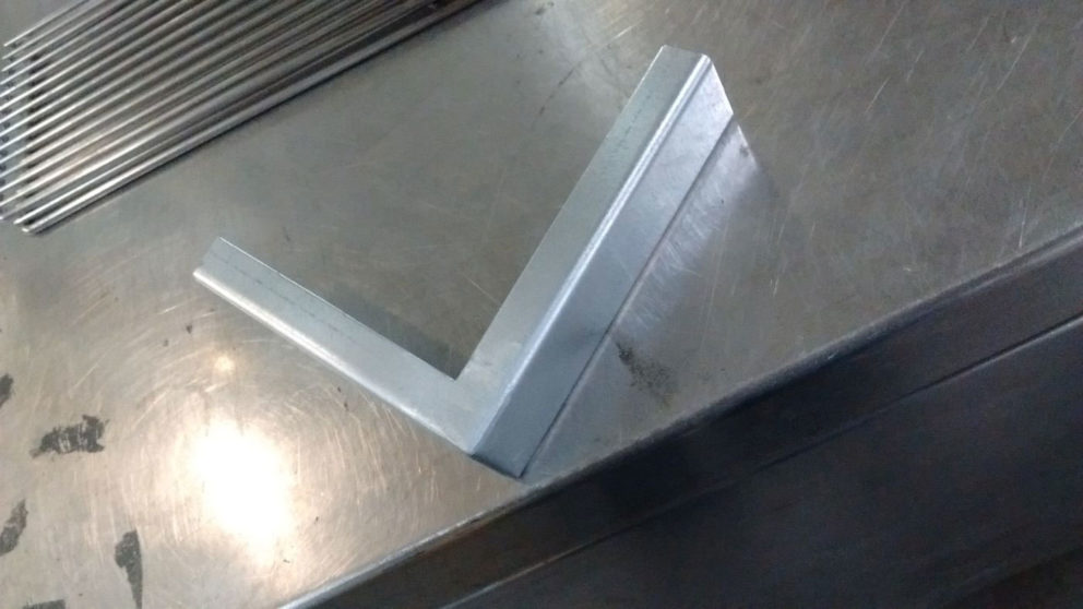 équerres acier alsace